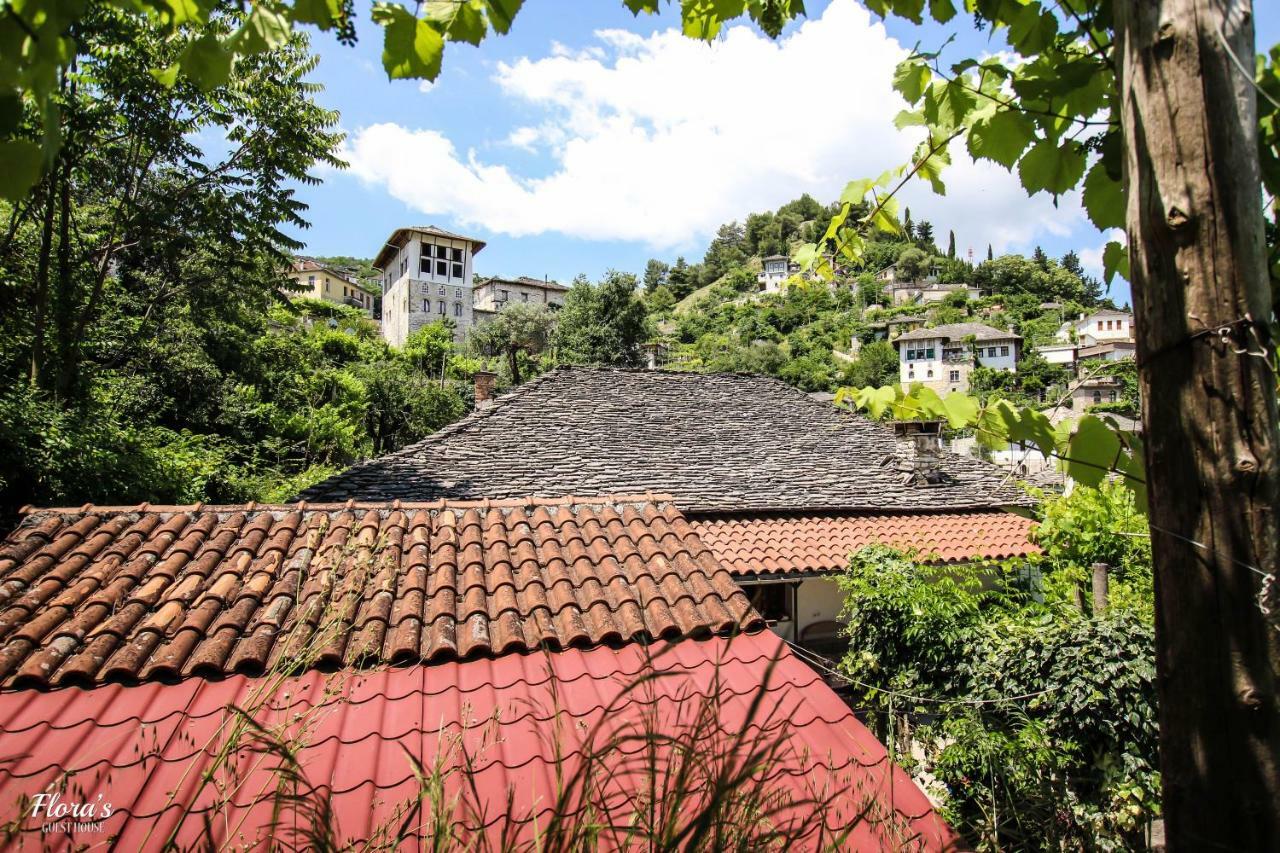 Flora's 'the Fir Gate' Guest house *